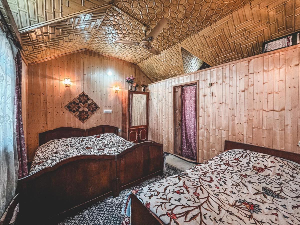 Hotel Golden Hopes Group Of Houseboats Srīnagar Exteriér fotografie