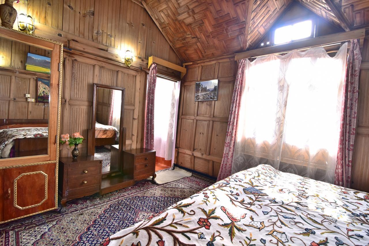 Hotel Golden Hopes Group Of Houseboats Srīnagar Exteriér fotografie