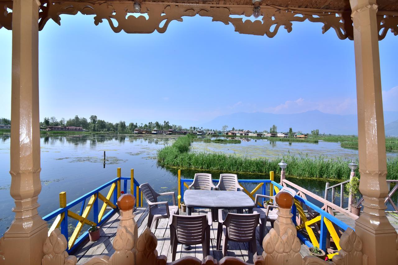 Hotel Golden Hopes Group Of Houseboats Srīnagar Exteriér fotografie
